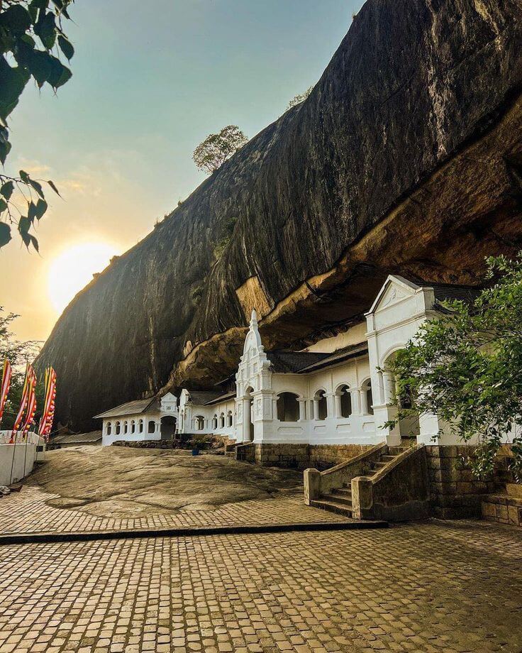 Dambulla cave temple and Buddhist heritage