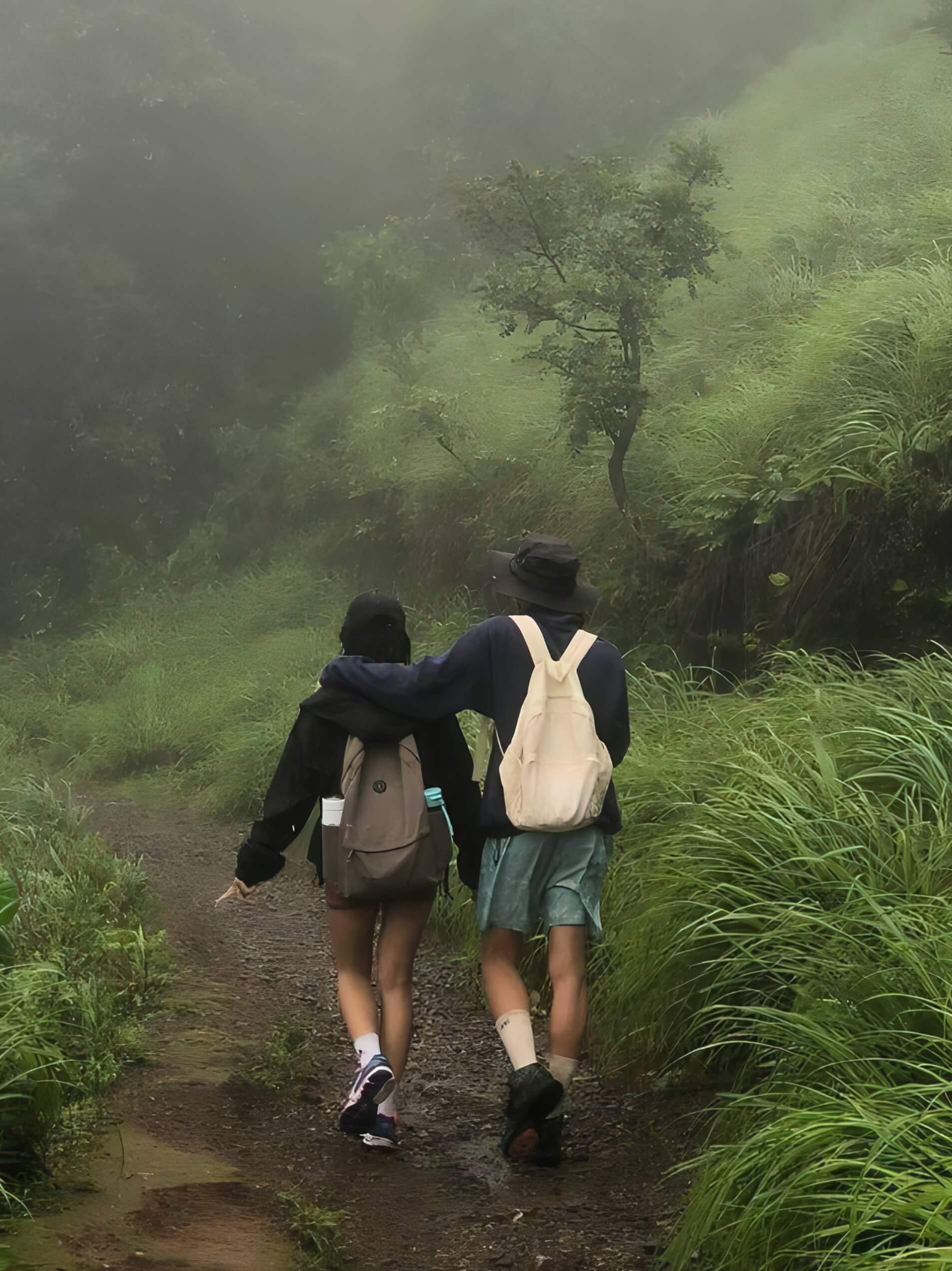 Couples travel in Sri Lanka