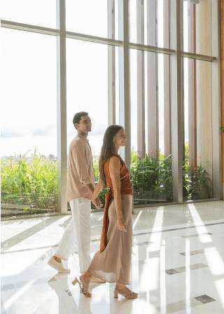 Couples travel in Sri Lanka