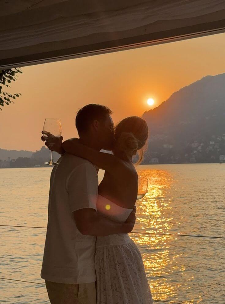Couple celebrating an anniversary in Sri Lanka