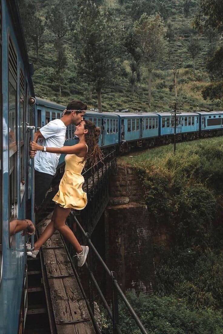 Couple travelling through Sri Lanka