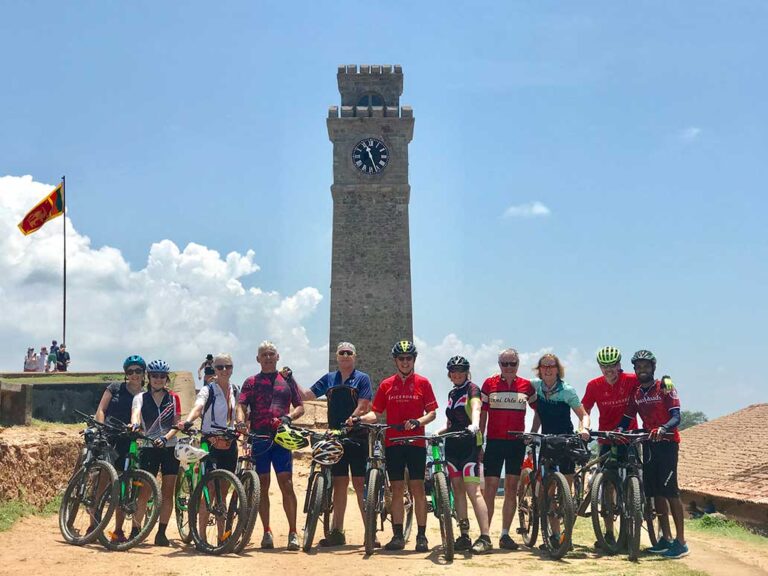 Planning a trip to Sri Lanka? This vibrant island is quickly becoming one of the top travel destinations for 2024, attracting solo female travelers, adventure seekers, and cultural enthusiasts. From pristine beaches to lush tea plantations and ancient cultural landmarks, Sri Lanka offers an unforgettable journey. Here are the top 15 travel tips to help you make the most of your visit.