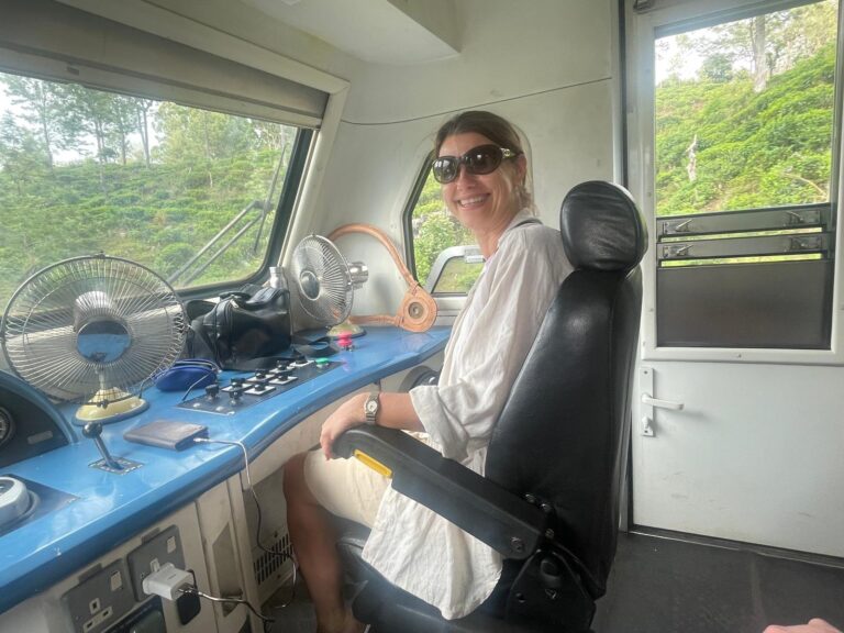 sri-lanka-scenic-train-journeys-guide