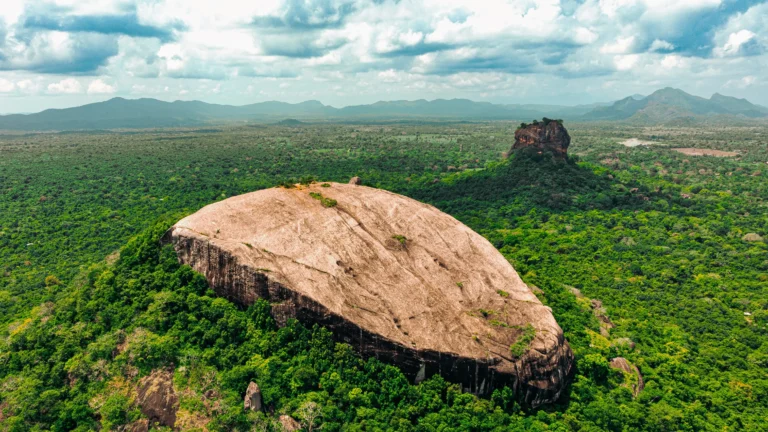 Pidurangala travel guide